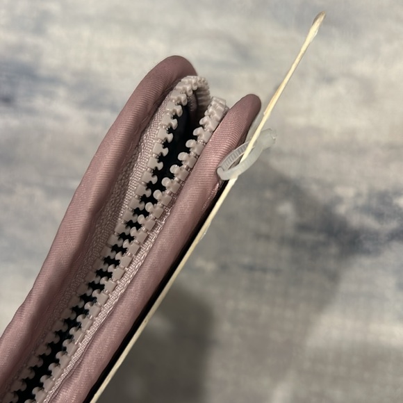 NWT Cord/Jewelry/Misc Storage - Picture 4 of 5